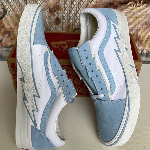 Vans WMNS Old Skool Bolt
Baby Blue
VN0009Q5689
Sneakers - Picture 9 of 16